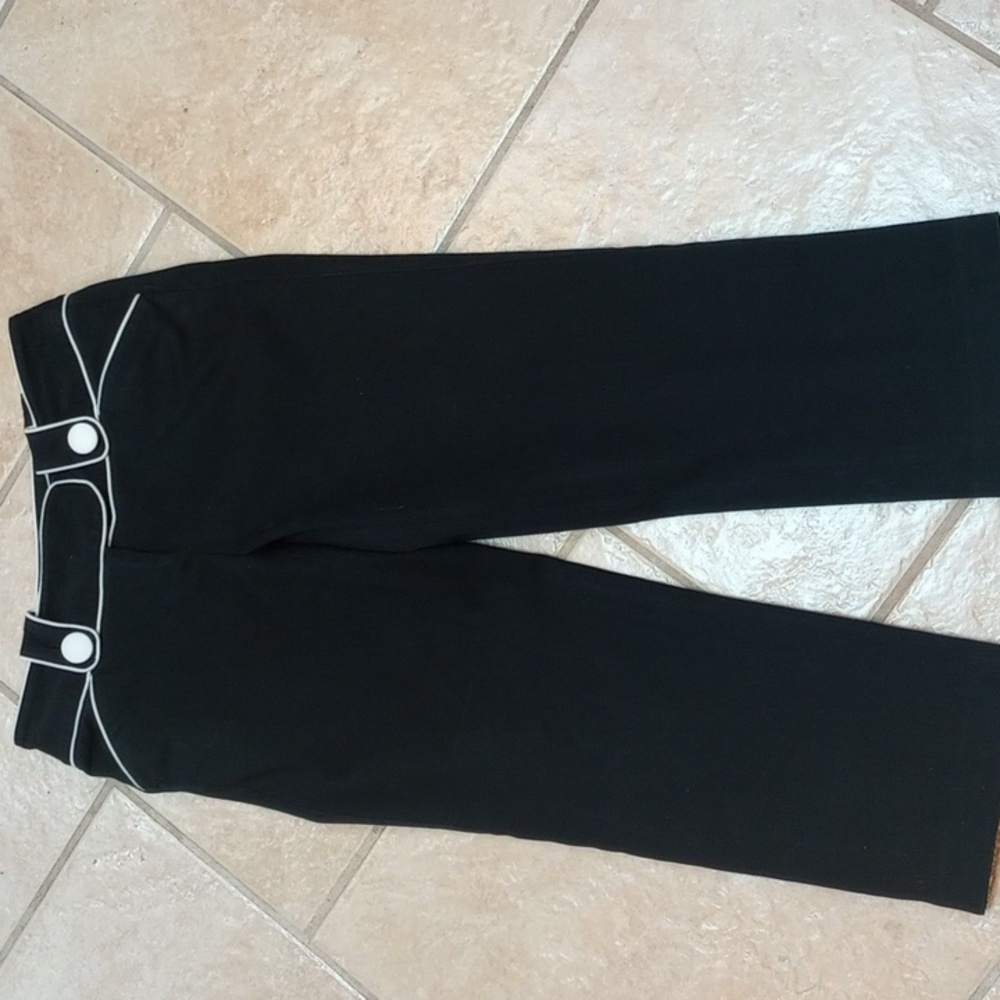 INC Black Capris with White Trim - Picture 4 of 10